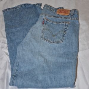 Womans Levis 515